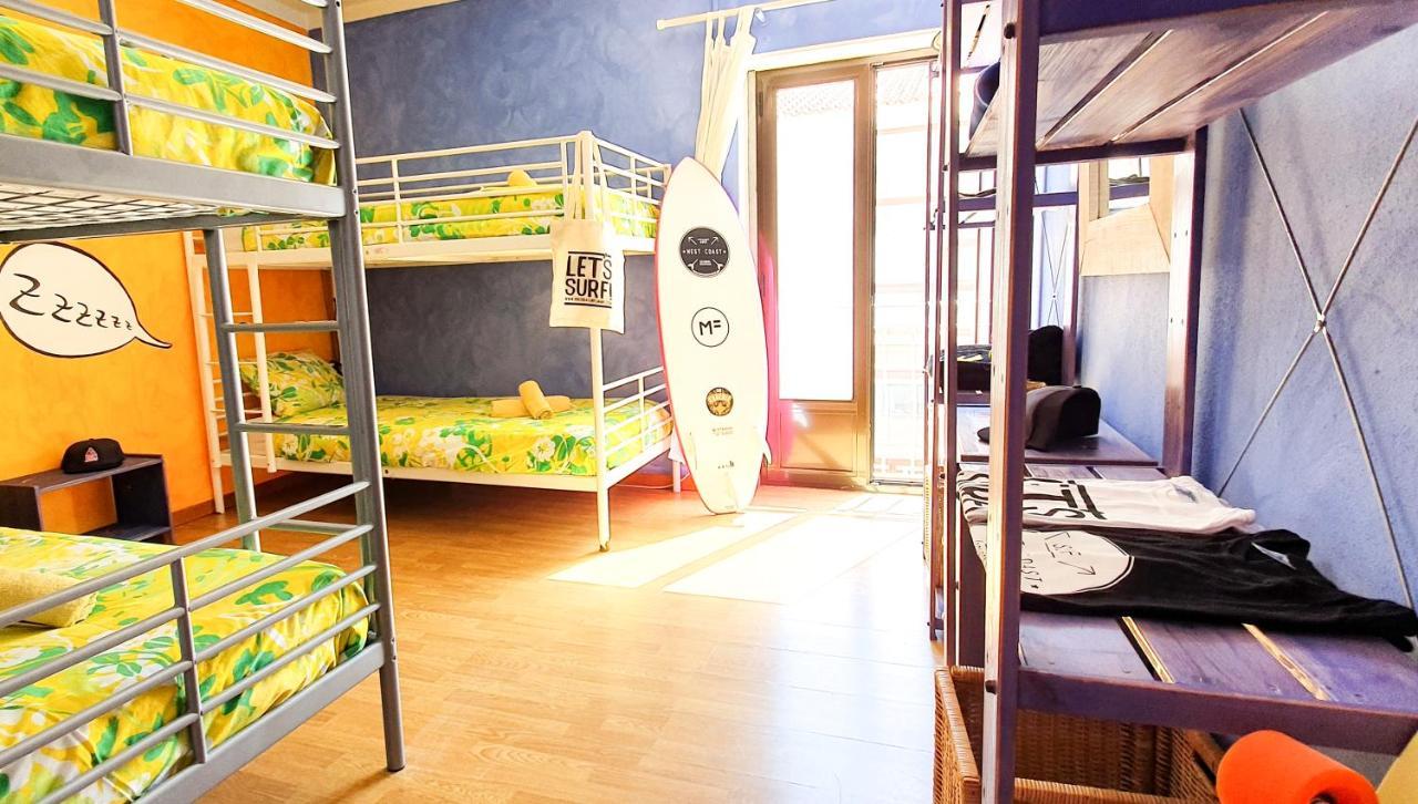 Ericeira Surf Camp Hostel Exterior photo