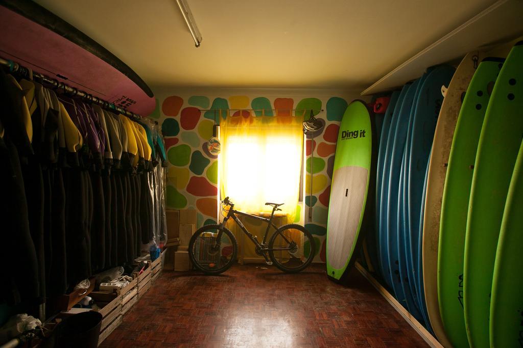 Ericeira Surf Camp Hostel Exterior photo